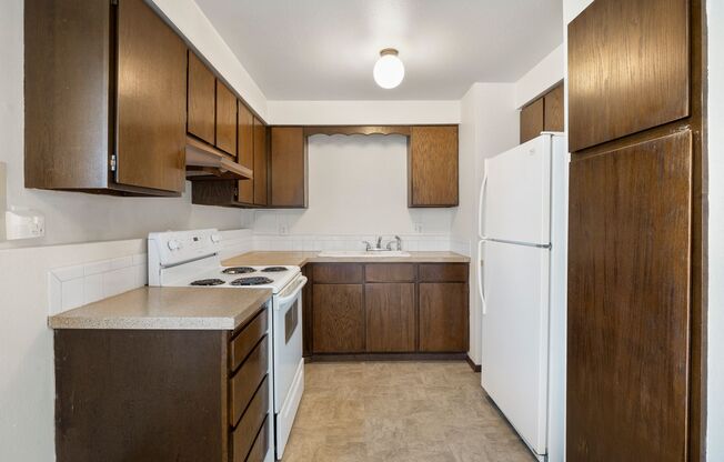 2 beds, 1 bath, $1,200