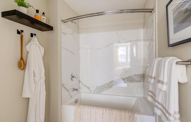 2 Bdrm-30.jpg