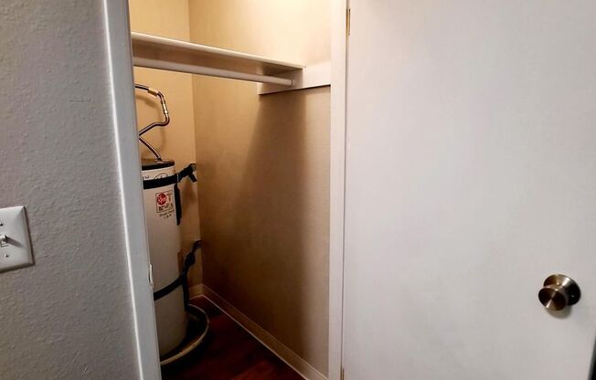 1 bed, 1 bath, 570 sqft, $1,399, Unit A-140