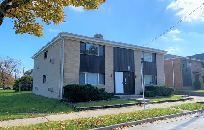 Studio, 1 bath, $725, Unit 08