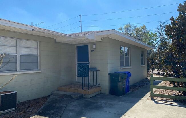 Spacious 2BR/1BA Duplex in Prime Lakeland Location – $1,300/month