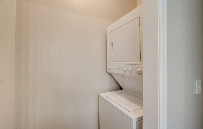 washer and dryer combo in apartment unit in fort collins colorado