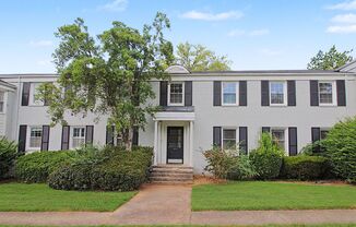 Charming Top-Floor 2-Bedroom Condo in Selwyn Village!