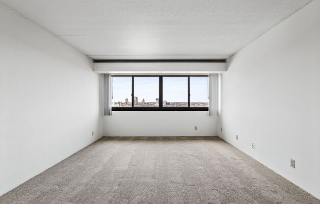 1 bed, 1 bath, 555 sqft, $1,180, Unit 303