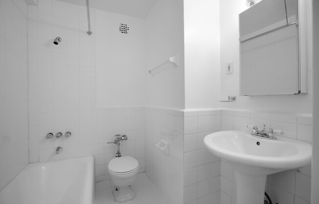 Studio, 1 bath, $3,100, Unit 1202