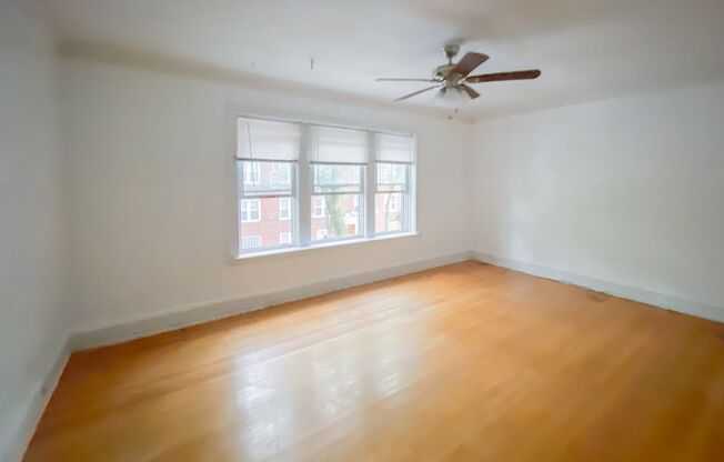 2 beds, 1 bath, 871 sqft, $1,795, Unit 1902-2