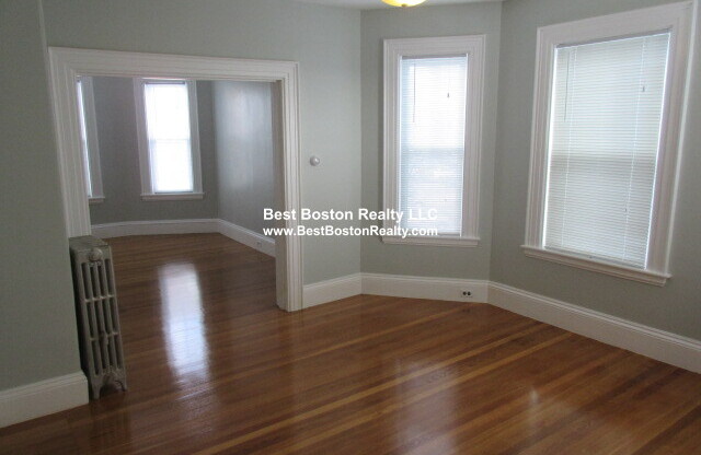 106 Highland Ave # 3
