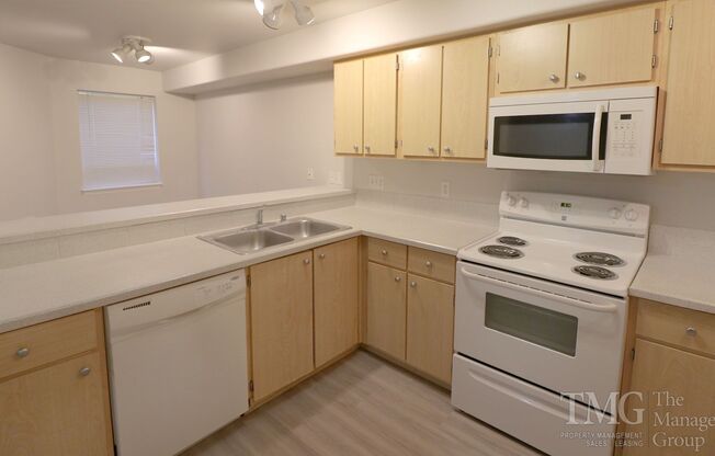 3 beds, 2 baths, 1,212 sqft, $1,825, Unit G59