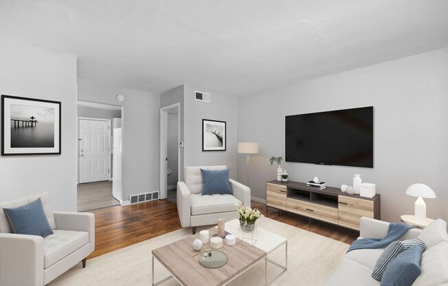 2 beds, 1.5 baths, 830 sqft, $1,300, Unit 9774 Lynntown Court