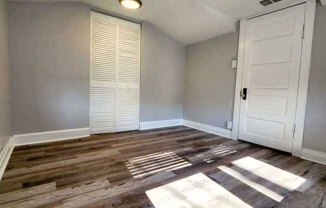 2 beds, 1 bath, 875 sqft, $1,850