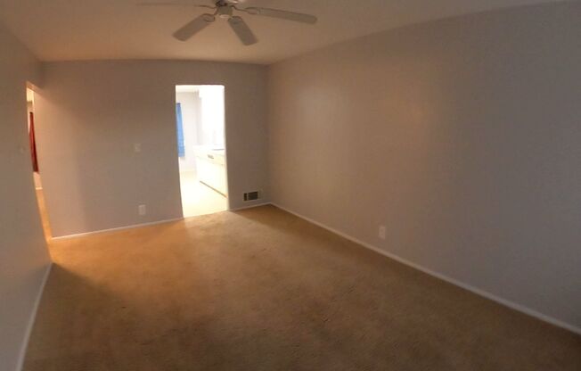 2 beds, 1 bath, $1,395