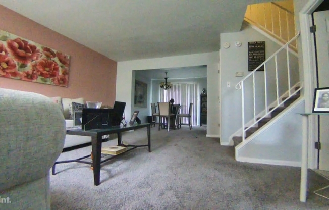 5807 Falkland Pl
