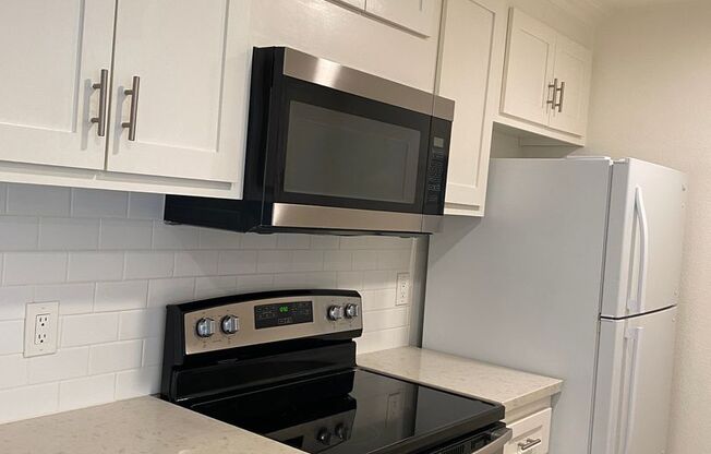 1 bed, 1 bath, 600 sqft, $1,800, Unit 304