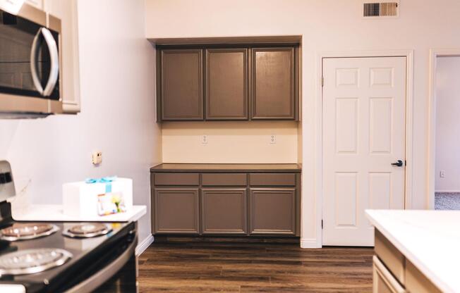 1 bed, 1 bath, 774 sqft, $1,650