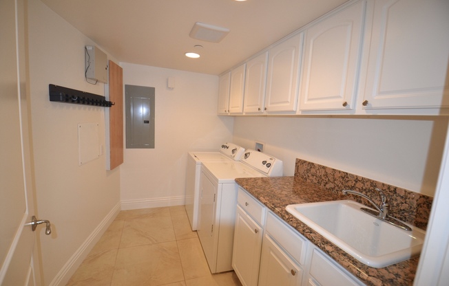 3 beds, 3.5 baths, $7,435, Unit Unit 102