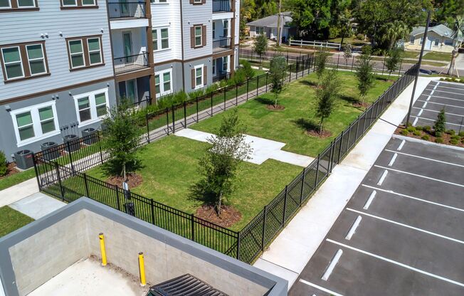 1 bed, 1 bath, 836 sqft, $1,950, Unit B1-103