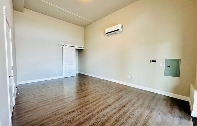 1 bed, 1.5 baths, 959 sqft, $3,150, Unit 4th #411