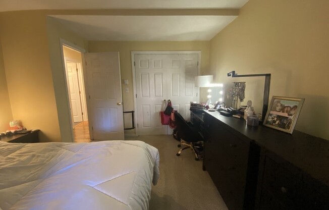 2 beds, 1 bath, 800 sqft, $3,500, Unit 1