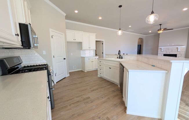 4 Bed 2 Bath Frenship ISD Move in Ready!