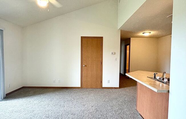 2 beds, 2 baths, 1,084 sqft, $1,300, Unit Apt 69