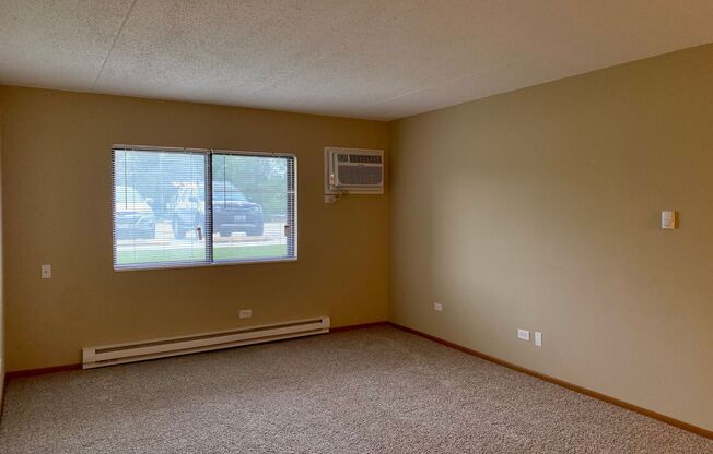 2 beds, 1 bath, 1,000 sqft, $1,799, Unit 207