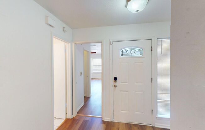 3 BR 2 BA Townhome- LEXINGTON SQUARE