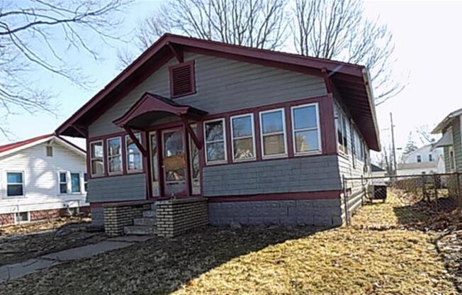 1330 S WEBSTER