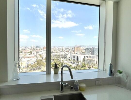 2 beds, 2 baths, 1,365 sqft, $4,900, Unit 1808