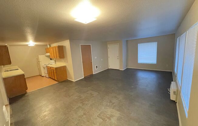 2 beds, 1 bath, 948 sqft, $1,175, Unit 1511