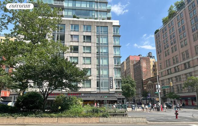 545 W 110 ST