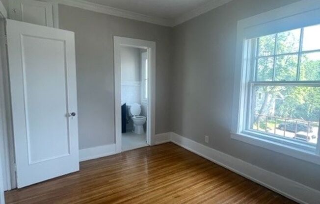 1 bed, 1 bath, $1,549, Unit 56