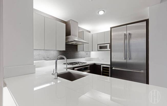 1 bed, 1.5 baths, 999 sqft, $5,999, Unit 1502