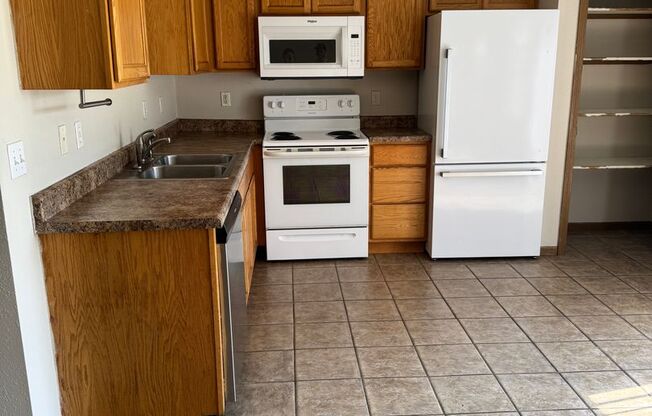 5009-5011 Alpine Ridge Dr.