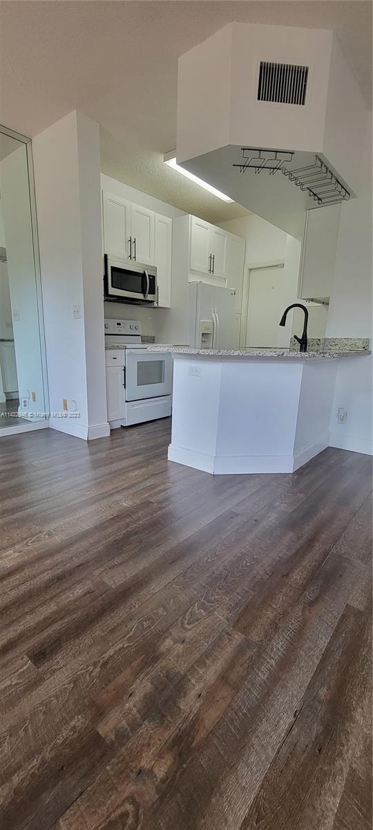 9570 SW 3 CT