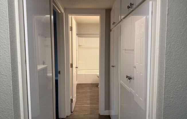 1 bed, 1 bath, 735 sqft, $2,270, Unit 117