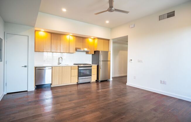 1322 East 12th Street, Unit 401
