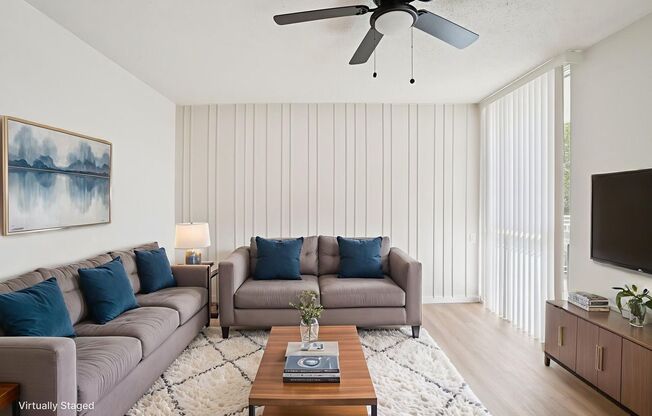 1 bed, 1 bath, 550 sqft, $1,549, Unit 44