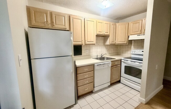 1 bed, 1 bath, 527 sqft, $2,000, Unit 10