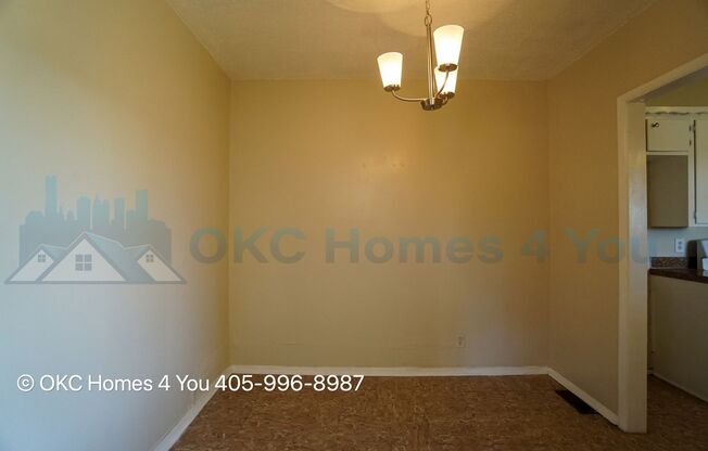 3 beds, 1.5 baths, $1,025