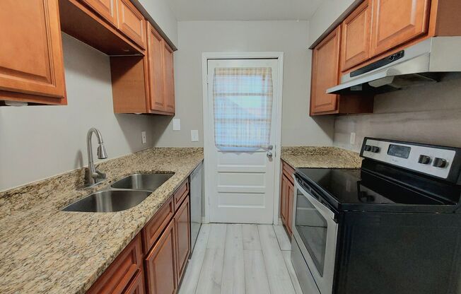 2 beds, 1 bath, $1,395, Unit UNIT N7