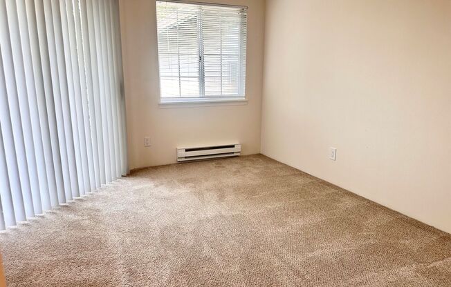 1 bed, 1 bath, 750 sqft, $2,100, Unit D 429