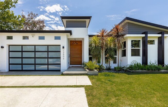 12606 EMELITA ST