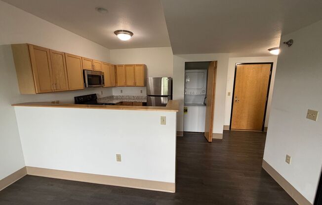 1 bed, 1 bath, 637 sqft, $1,500, Unit 606