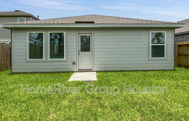 5822 STARLING DR