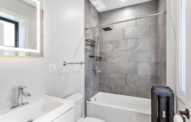 3 beds, 2 baths, 1,150 sqft, $3,300, Unit 1062-1st Floor