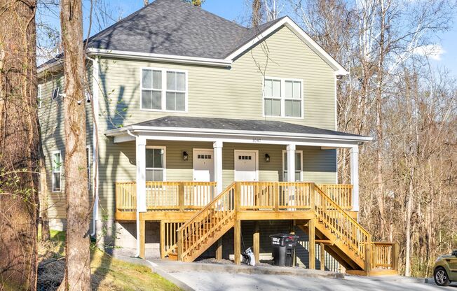 Sycamore Dr - 1047