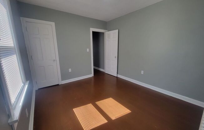 1 bed, 1 bath, 550 sqft, $650, Unit Apt # 4