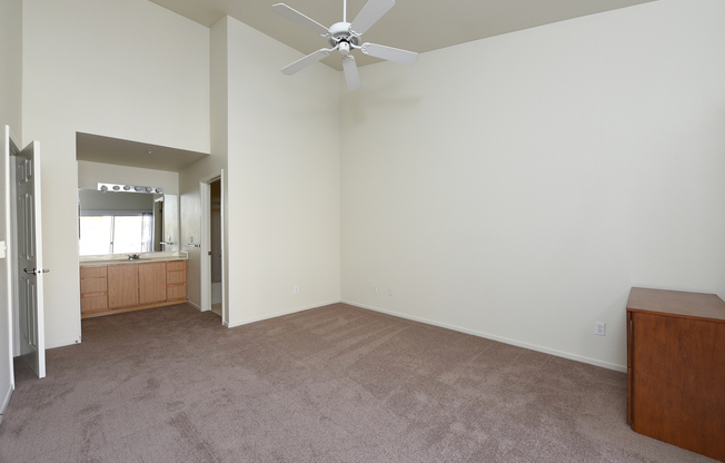 Beautiful 2BR/2BA Condo - Convenient Downtown San Jose Location!