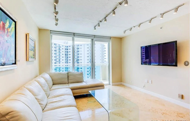 3000 S Ocean Dr
