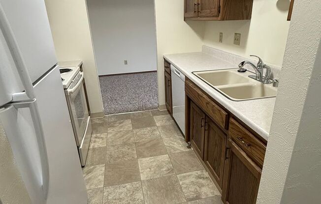 2 beds, 2 baths, 1,034 sqft, $1,249, Unit 1901-042